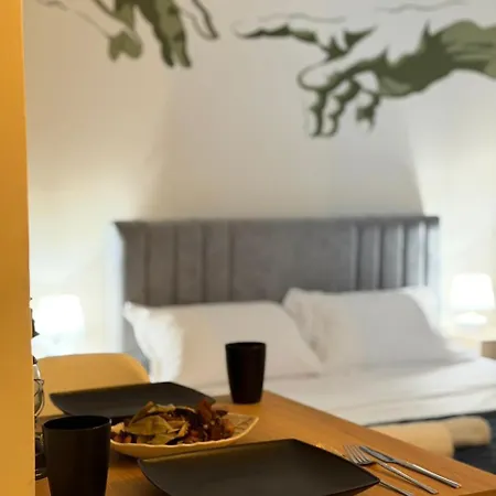 Center Apartment *